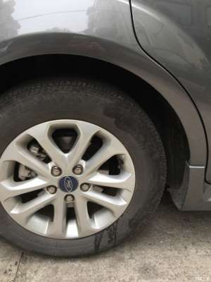 汽車后車輪漏油會(huì)是什么原因呢？